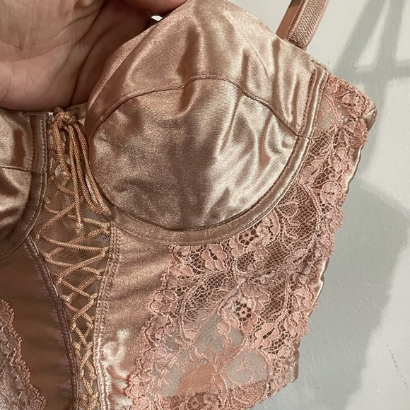 Vintage Balconet Lace-up Bustier ❣︎ - Picture 4 of 7